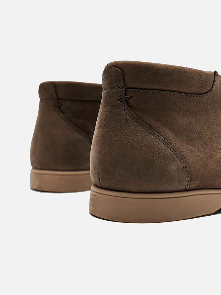 Brown nubuck leather hight-top deck shoes