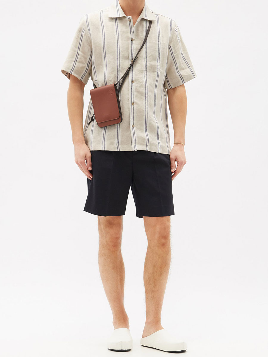 Striped linen short-sleeved shirt