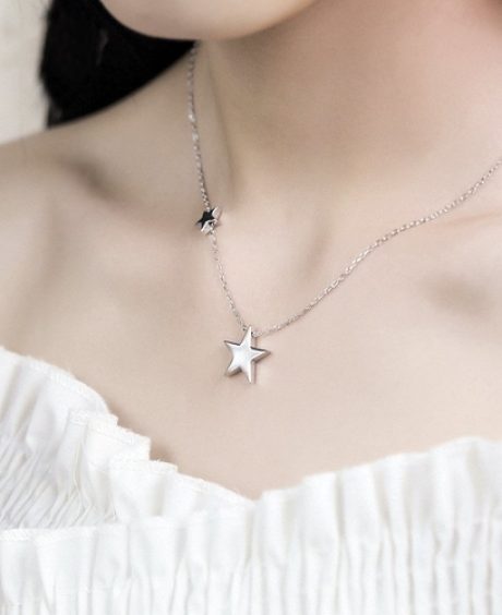 Tiny Star Necklace