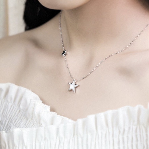 Tiny Star Necklace